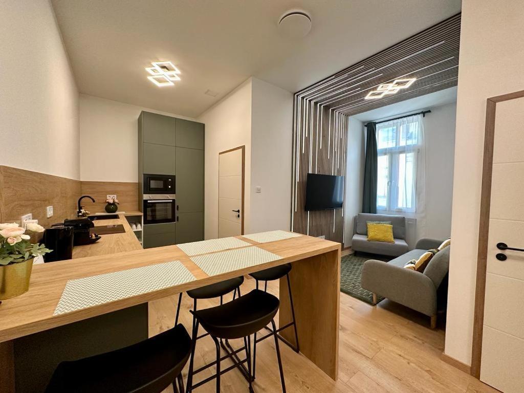 Apartment At Gozsdu Courtyard #Partyzone #Downtown #Freeparking Budapest Eksteriør bilde