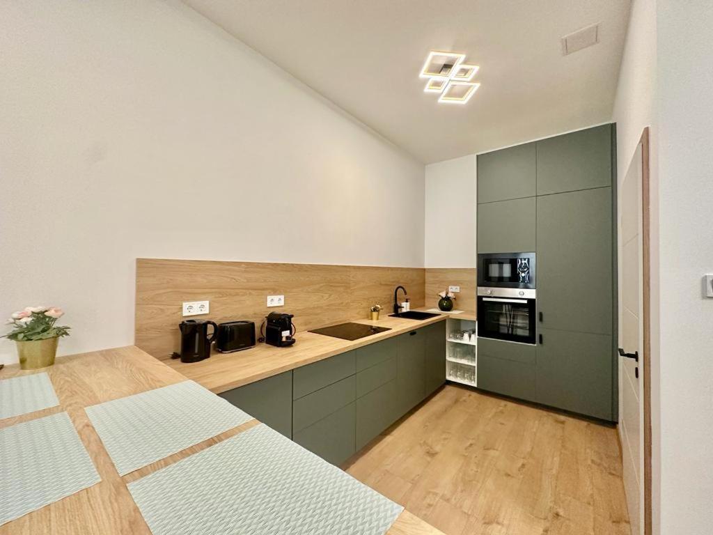 Apartment At Gozsdu Courtyard #Partyzone #Downtown #Freeparking Budapest Eksteriør bilde