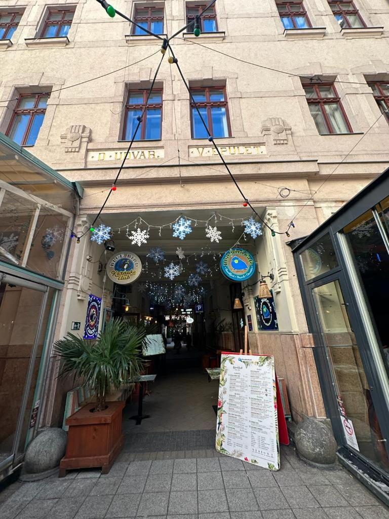 Apartment At Gozsdu Courtyard #Partyzone #Downtown #Freeparking Budapest Eksteriør bilde